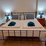 Queens Gardens By The Sea, Pool And Mall *