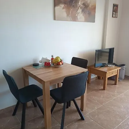 Queens Gardens By The Sea, Pool And Mall * Paphos