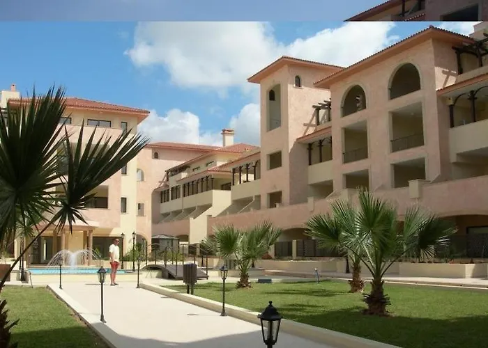 Queens Gardens By The Sea, Pool And Mall Apartmán Paphos